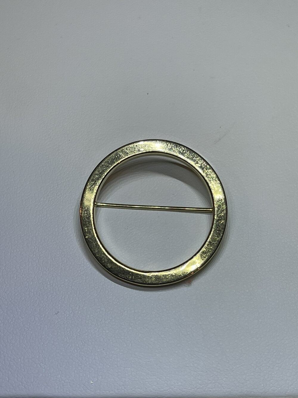 Vintage Signed CASTLECLIFF Gold Tone Circle Brooch Pin